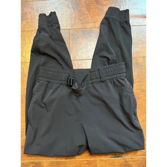 Athleta Quest Jogger Lightweight Pants Pockets Black Womens Size 2 - Picture 1 of 8